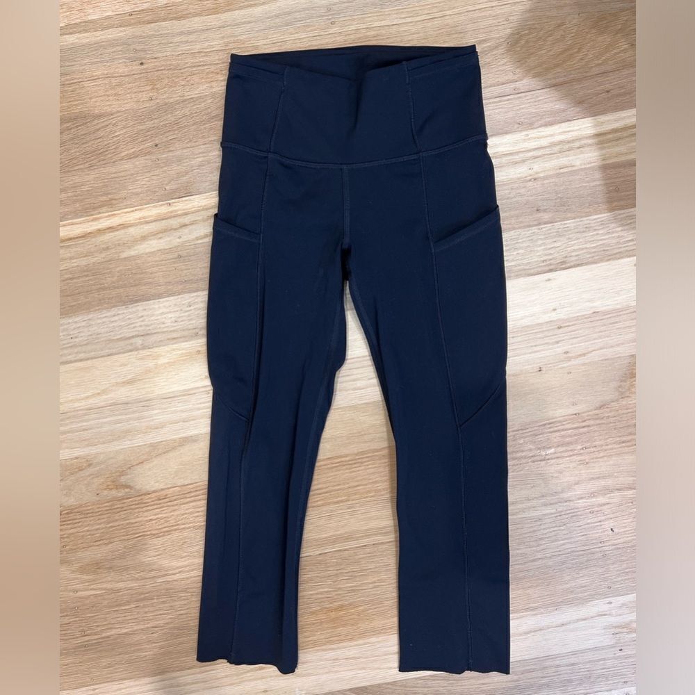 Lululemon Fast and Free Crops With Pockets Size 2 - Picture 4 of 6